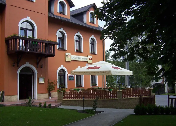U Cervenych Vrat 3*